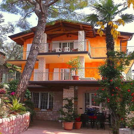 Villa Panorama Residence Gardone Riviera Exterior foto